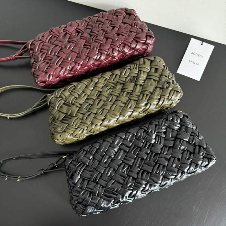 Picture of Bottega Veneta Handbags _SKUfw188320892fw